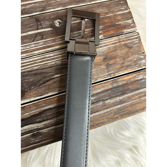 Reversible Men's  Belt Black/Gray 34" Length - Picture 3 of 4